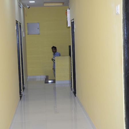 The United Hotel Mumbai Exterior foto